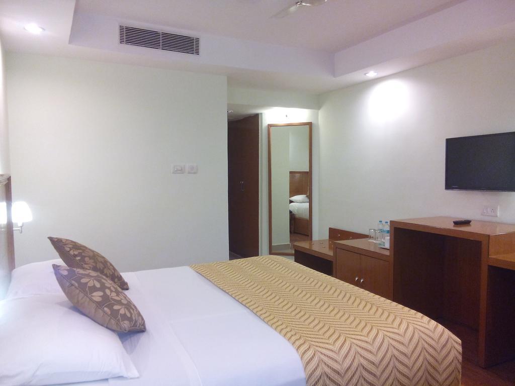 Hotel Kalinga Ashok Bhubaneswar Zewnętrze zdjęcie