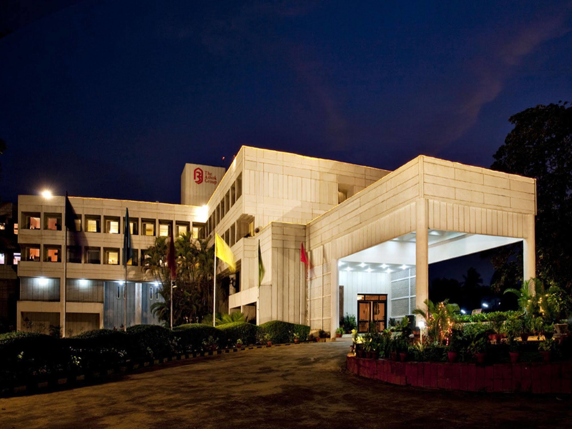 Hotel Kalinga Ashok Bhubaneswar Zewnętrze zdjęcie