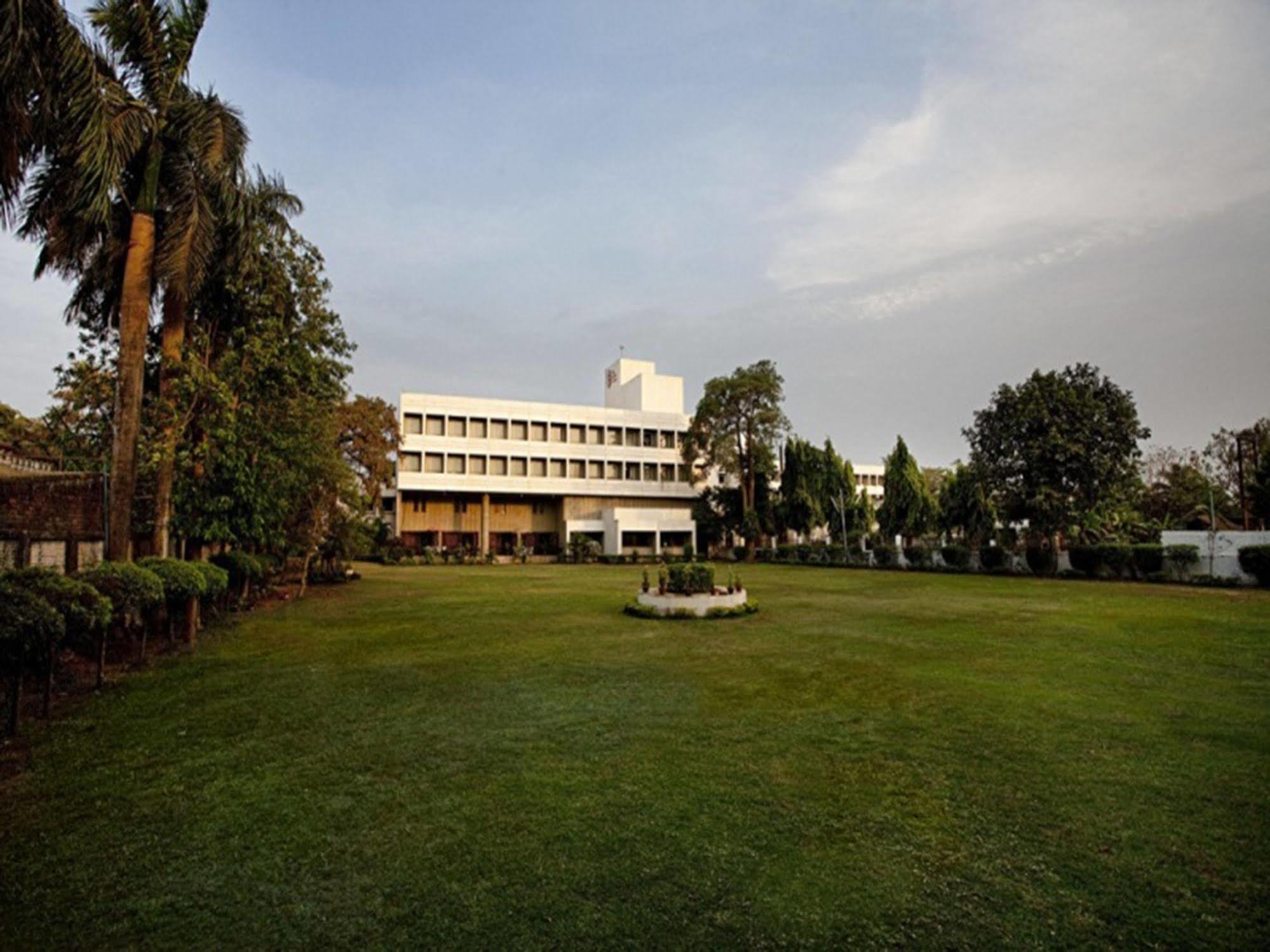 Hotel Kalinga Ashok Bhubaneswar Zewnętrze zdjęcie