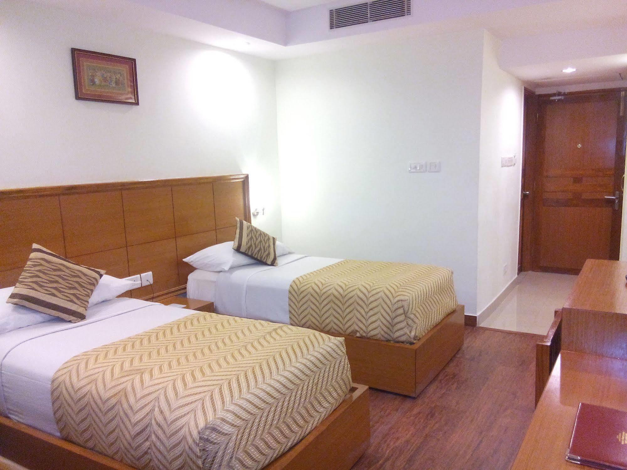 Hotel Kalinga Ashok Bhubaneswar Zewnętrze zdjęcie